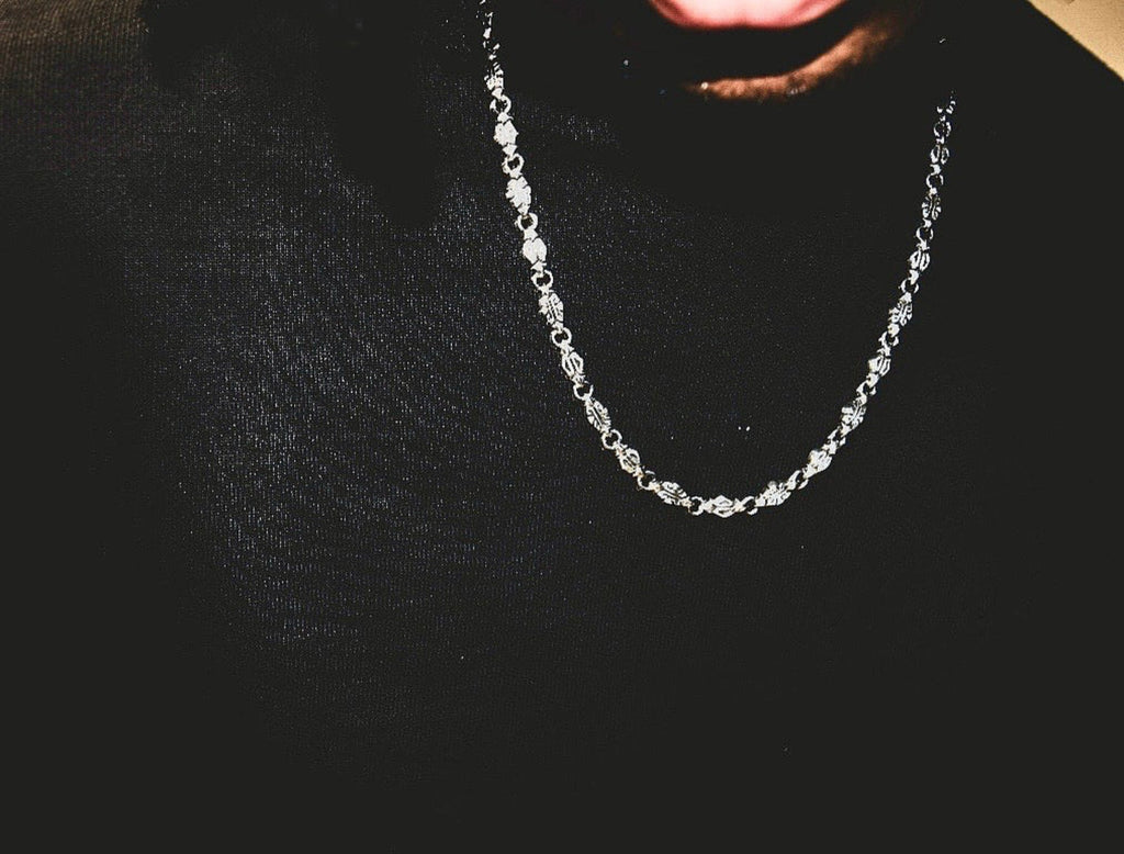 AZTECA SILVER NECKLACE